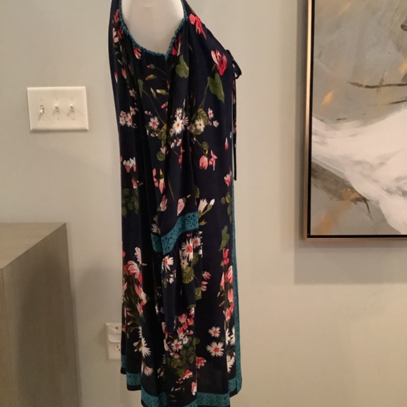 Chelsea & Violet cold shoulder dress - Picture 4 of 8